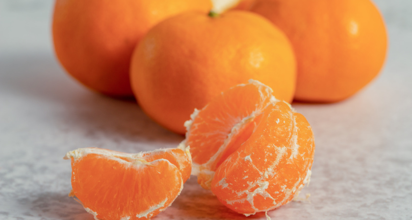 Хитрость у прилавка: по какому признаку на кожуре найти самый сладкий мандарин