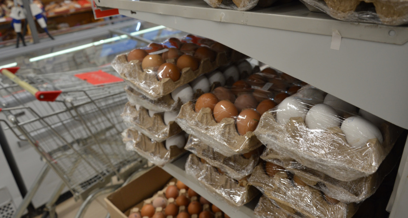 Перестаньте заливать варёные яйца холодной водой: простой научный факт, который изменит вашу привычку навсегда