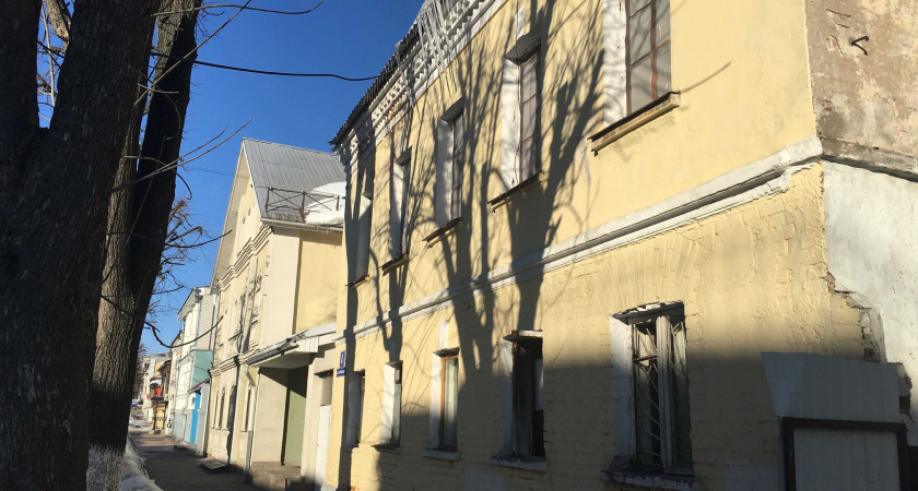 В Грязях оштрафовали УК на 170 тысяч рублей за аварийное состояние домов