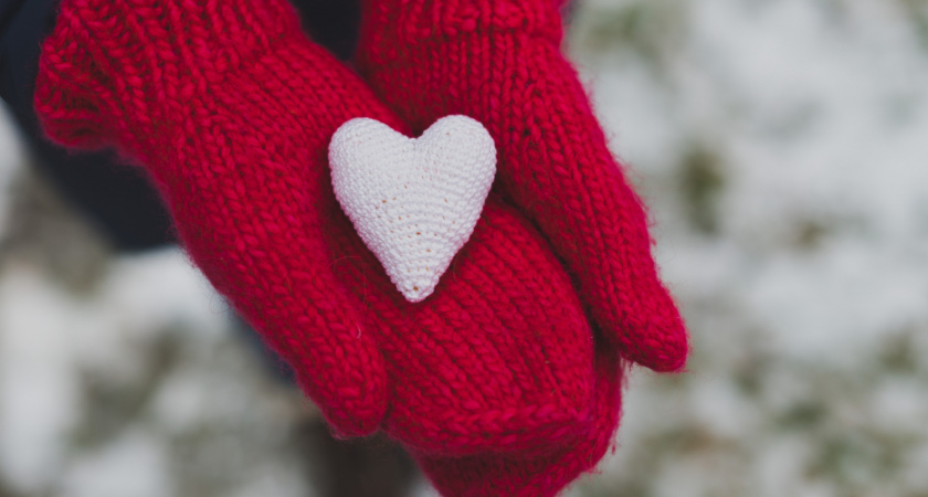 Руки не мерзнут, кожа спасена - положила эту штучку в рукавицы, чтобы сохранить тепло: жарит даже когда на улице -35