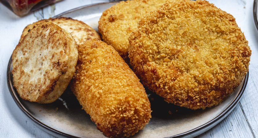 Хитом ужина станут куриные зразы: простой рецепт с эффектной сырной начинкой