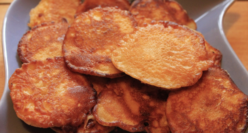 Блины больше не пеку: всего 1 секрет для пышных оладий – не осядут и при остывании останутся воздушными