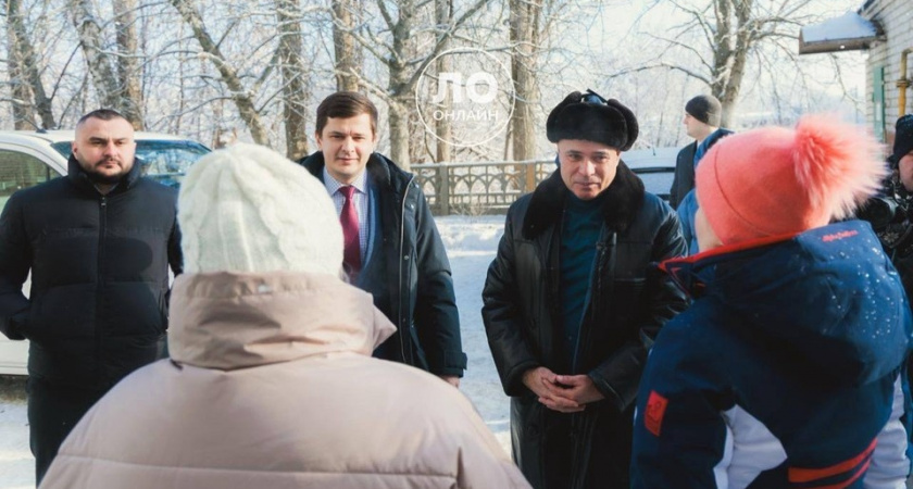 Игорь Артамонов оценил ход ремонта пострадавшего от атаки БПЛА дома в Ельце