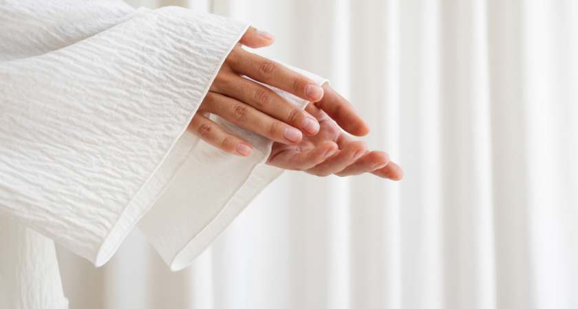 Втираю в ногти одно натуральное средство — и пластина стала в 2 раза крепче: хожу без отслоек и гель-лака 