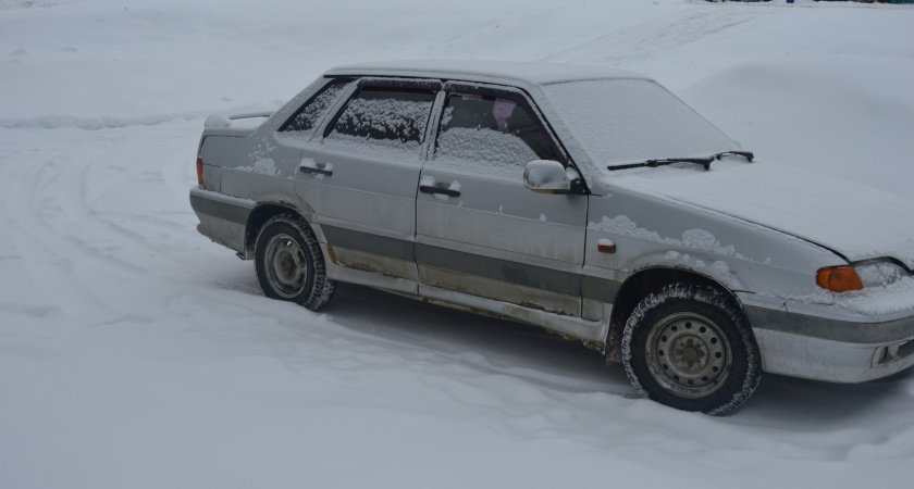 Как завести машину в глухомани: солдатский метод для запуска мотора с севшим аккумулятором