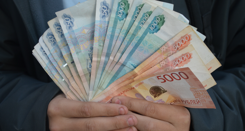 Липецкие приставы нашли почти 400 неплательщиков алиментов