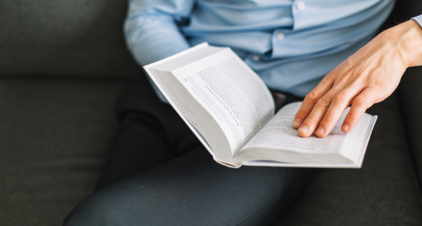 Липецкий писатель выпустил книгу о секретах знаменитых поэтов