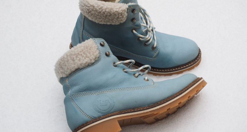 Один лист под стельку — и ноги в тепле даже в -35: как не замерзнуть на прогулке в лютый мороз