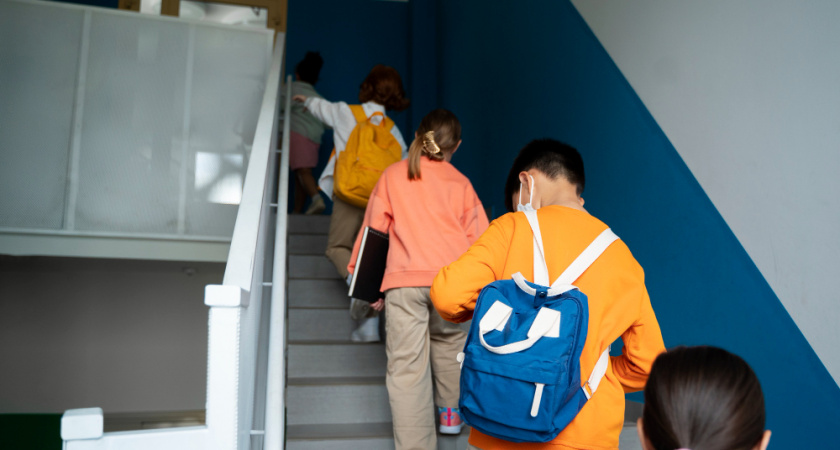 Липецкую школу №51 проверяют после ночной угрозы теракта в чате