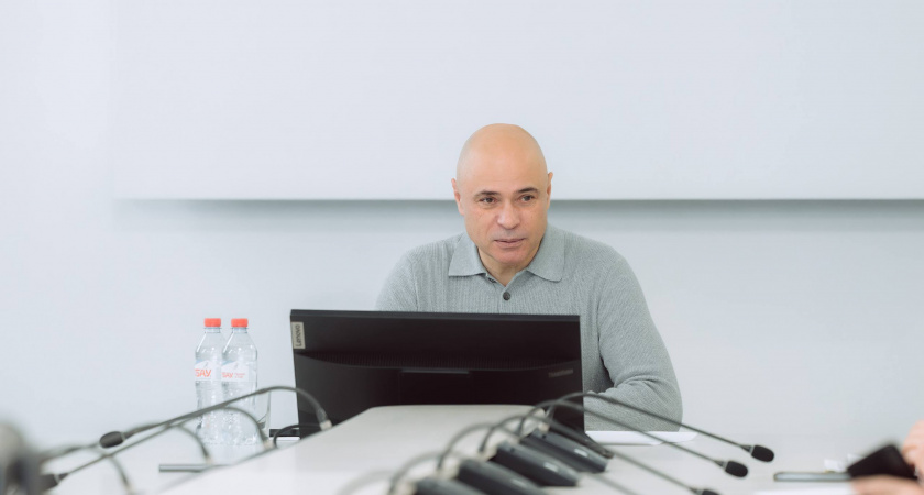 Игорь Артамонов запустил крупнейший школьный ремонт в истории региона