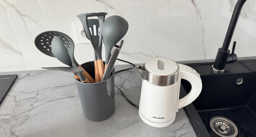 Как без проблем очистить чайник от накипи и продлить срок его службы: проверенный метод