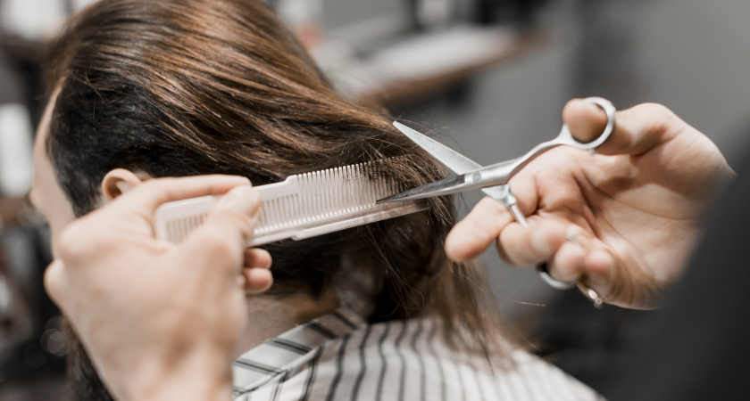 Парикмахерский лайфхак: как одной лишь стрижкой убрать несколько лет - от какой длины лучше отказаться