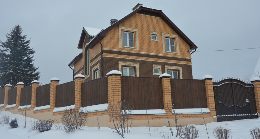 Загородный дом или городская квартира: что выходит дешевле - реальные цифры 