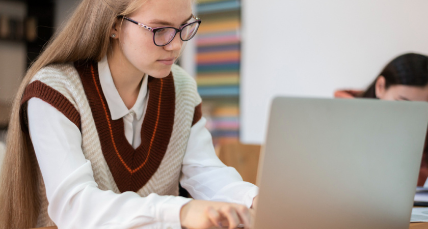 Липецкие школьники освоят анализ данных на тренажёре Авито