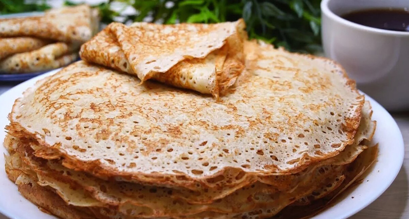 Как легко приготовить блины в дырочку, которые тают во рту: забудьте про соду – понадобится более «банальный» ингредиент