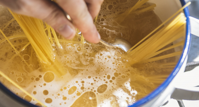 Перестаньте бояться пену: рассказываю, как сварить идеальный бульон без лишних хлопот