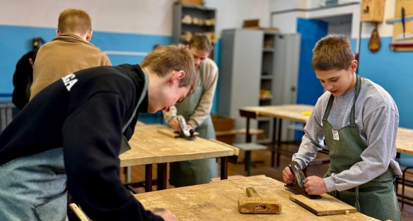 Школьники Чаплыгинского округа осваивают промышленное оборудование