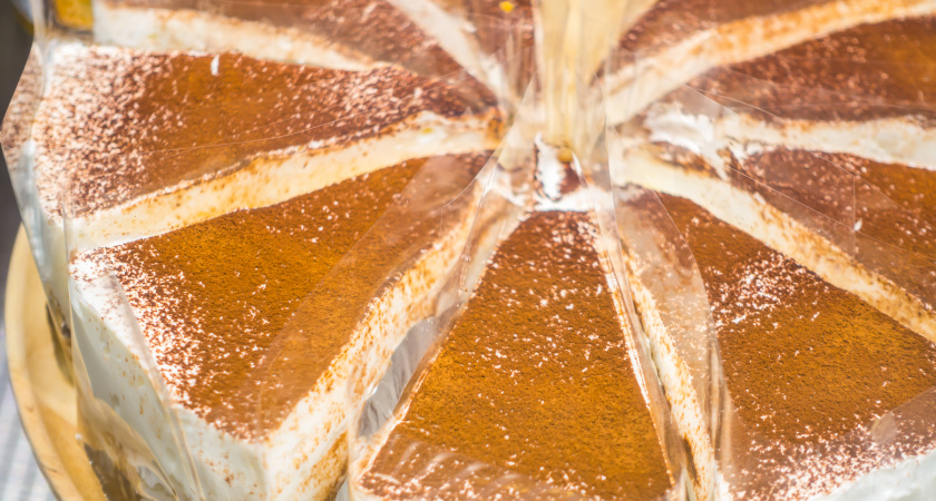 Хрустящая корочка и сочная начинка: тот самый пирог «Три стакана», который не стыдно подать гостям