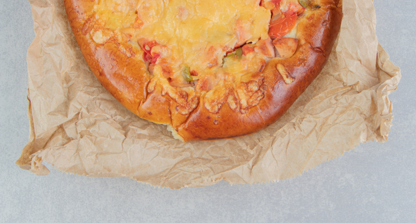 Просто добавьте творог к яйцам и на сковороду: завтрак для ленивых, но очень вкусный