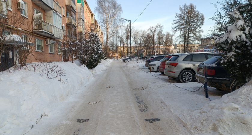 Парковка у дома не поможет: инспекторы ГАИ начали отлавливать водителей возле подъезда дома, чтобы выписать штраф