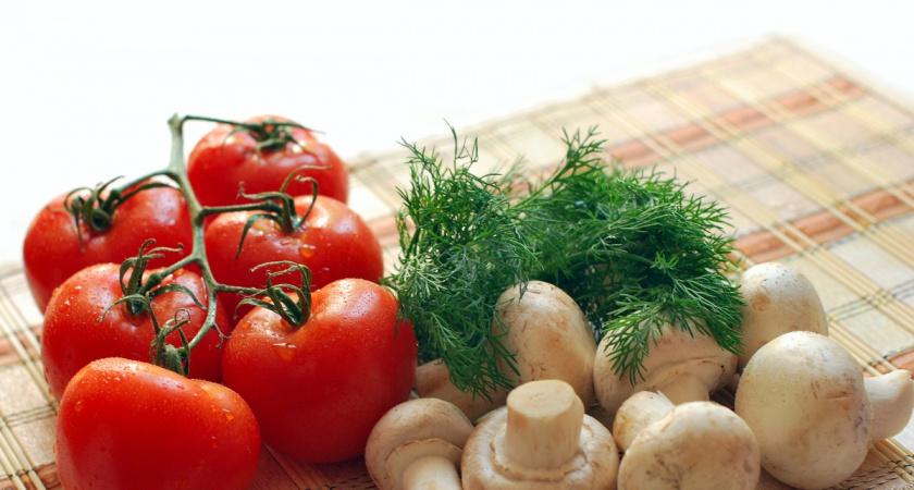 Легкий способ снять кожицу с томатов без кипятка: теперь делаю только так - лайфхак от шеф-повара