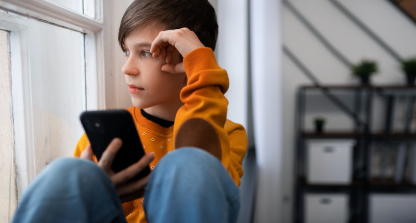 Подростков в регионе предупредили о сроках за диверсии