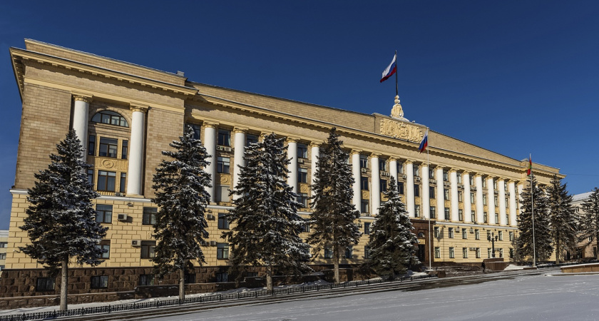 Губернатор перераспределил полномочия между заместителями