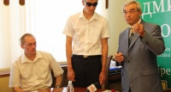 Мэр Липецка наградил незрячего альпиниста знаком «За заслуги перед Липецком».