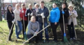 Сотрудники Липецкого отделения Сбербанка одними из первых подключились к месячнику по благоустройству Липецка