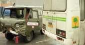 В Липецке «скорая помощь» врезалась в автобус