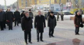 Руководители Липецка и Липецкой области возложили цветы к Вечному огню