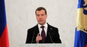 Медведев пообещал давать участки многодетным семьям