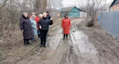 В Ельце в грязи застревает скорая, а таксисты отказываются приезжать на вызов из-за плохих дорог