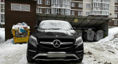 Липчанам грозит штраф за оставленные автомобили возле контейнерных площадок