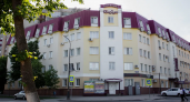 Четыре пожарных расчета тушили гостиницу в центре Липецка
