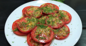 Вкуснее, чем в ресторане: рецепт пикантных помидоров с чесноком и горчицей - через 30 минут уже на столе
