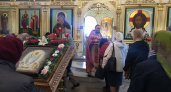 В Липецке встретили икону с частицей мощей святителя Луки в кафедральном соборе