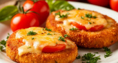 Забудьте о сухом мясе: секрет идеальных французских котлет —  сочных внутри и с золотистой сырной "шубой" снаружи