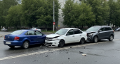 Тройная авария в Липецке закончилась госпитализацией 11-летнего мальчика