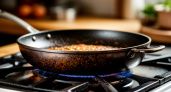 Никакого нагара: удивительный способ чистки сковородок