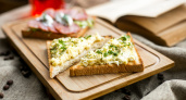 Со стола сметали махом: намазка на хлеб из 3 простых продуктов – вкусная и сытная