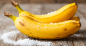 Банановую кожуру посыпаю солью - не нарадуюсь своей хитрости: лучший лайфхак для лентяев