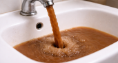 В Чаплыгине из кранов потекла жидкость цвета какао