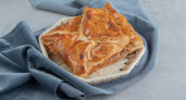Свернула лаваш — и в духовку: на выходе «кружевной» пирог – готовится легче хачапури, а съедается еще быстрее