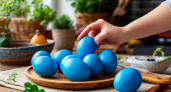 Красим пасхальные яйца в синий цвет, который ярче сапфира: способ с капустой, который затмил свеклу и луковую шелуху