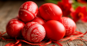 Крашу яйца в «царский» красный без химии: всего 1 настой — и крашенки ярче огня, и не уходят в бурый