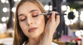 Тренды в макияже на 2026: советы визажистов для тех, кто хочет выглядеть на свой возраст, но свежее