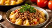 Молодая капуста, фарш и картошка — идеальная летняя запеканка, сочнее и вкуснее пирога