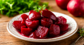 Перестала варить свеклу на салаты: повар научил готовить свеклу вкуснее и проще - так они у себя в ресторане делают