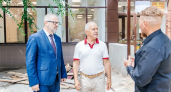 Глава Липецка проверил готовность обновлённой детской библиотеки